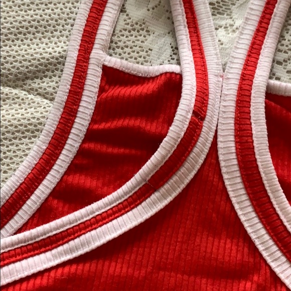 Red crop top - Picture 3 of 3
